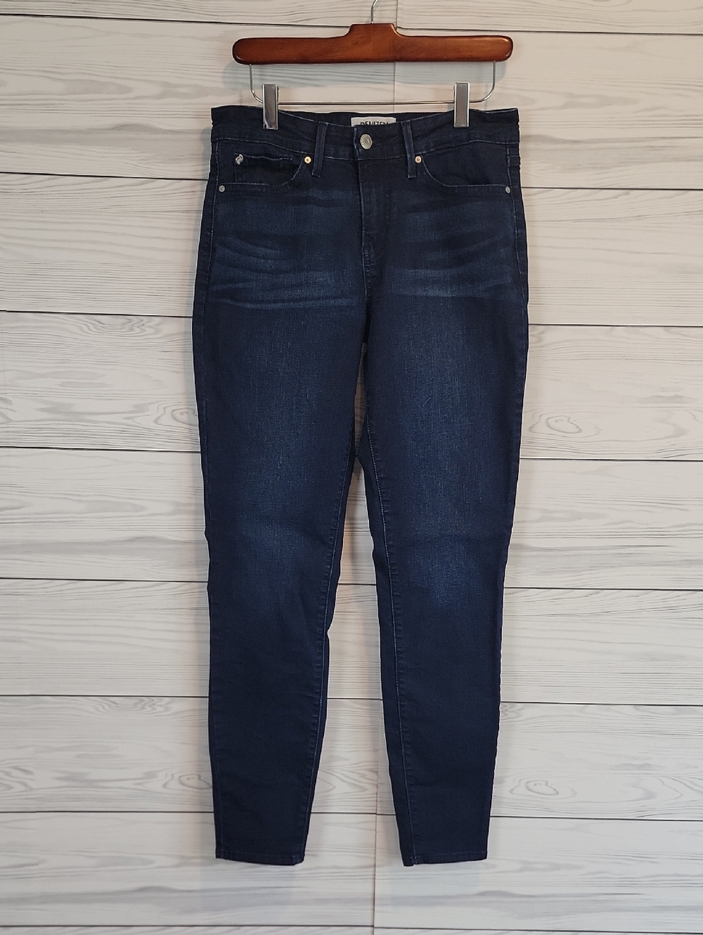 Levi's Denizen Dark Wash Women’s Mid-Rise Skinny Jeans Size Waist 30" X 30"l